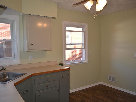 4th image of 3428 Cornelia Dr
