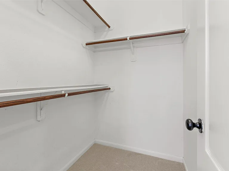 35 E Wolf Cabin Cir — Photo 30