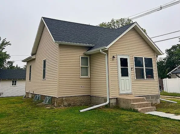 222 E Holland St, Minden, NE 68959