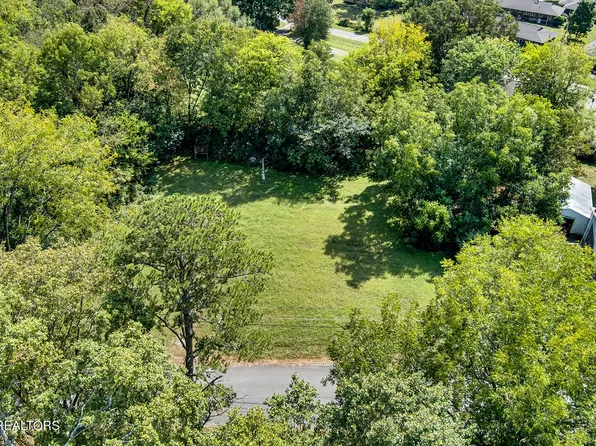 804 Latham St, Etowah, TN 37331