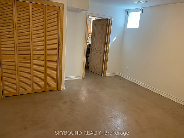 538 Runnymede Rd #BASEMENT — Photo 5