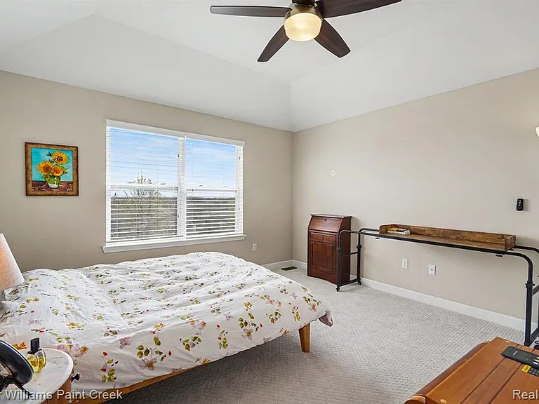 4846 E Stonegate Cir — Photo 17