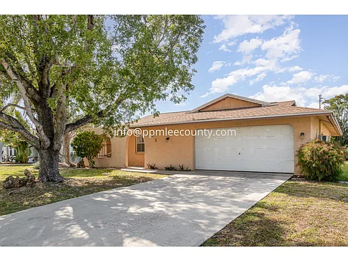 922 SE 25th Ln Photo 1