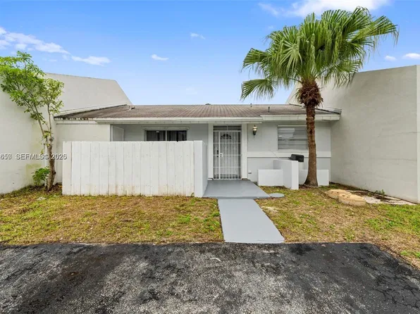 10387 SW 209th Ln, Cutler Bay, FL 33189
