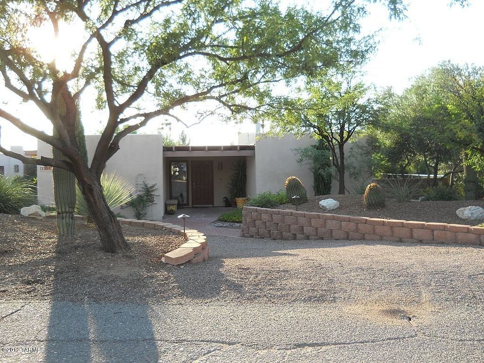 1st image of 2310 W Montrose Pl