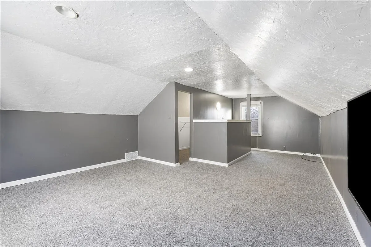 407 East Hayes Avenue - 1 — Photo 3
