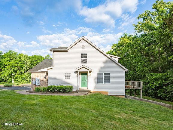 3rd image of 7207 Wynde Manor Ct