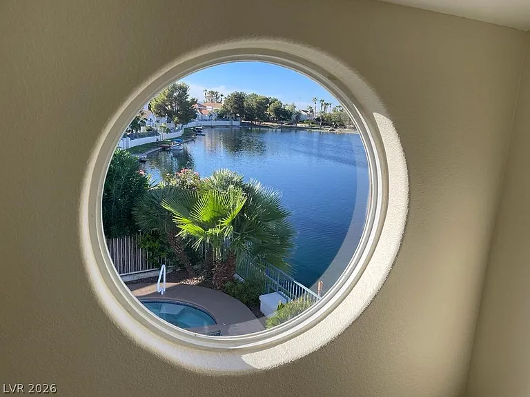 2960 Sun Lake Dr — Photo 2