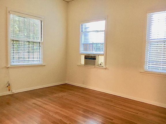 5th image of 1147 Cardiff Ave