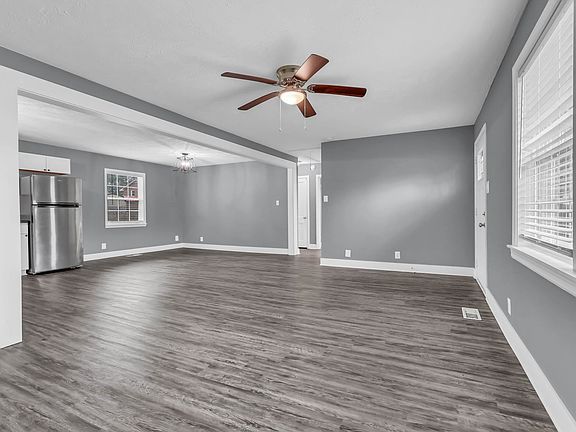 5th image of 135 N Meadow Dr