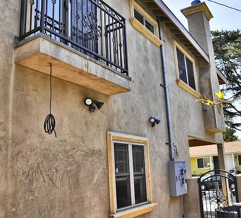 4th image of 4077 Irving Pl