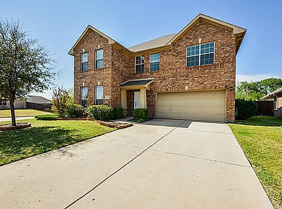 4th image of 2301 Castle Creek Dr