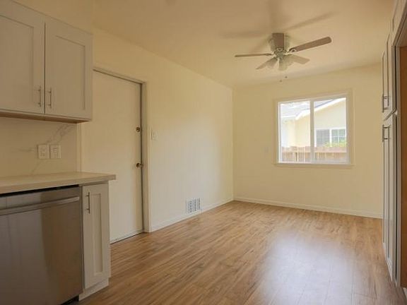 5th image of 826 Oak Grove Dr