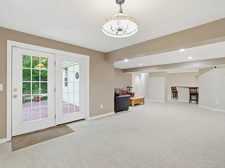 5767 Bush Hill Dr — Photo 48