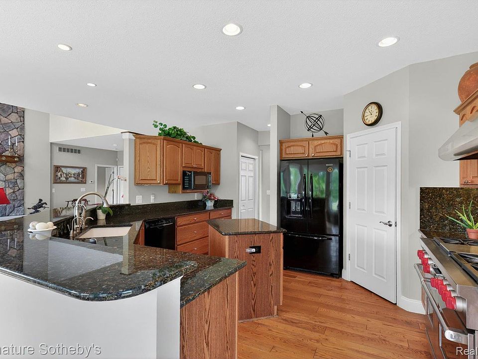 12700 Shaffer Rd, photo 3