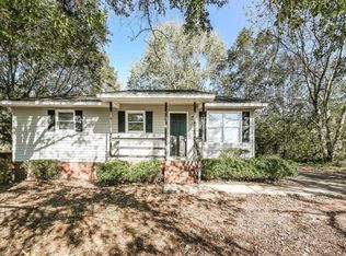 121 Stone Dr, Wellford, SC 29385