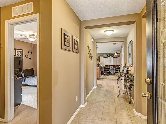 4th image of 5001 Gandross Ln