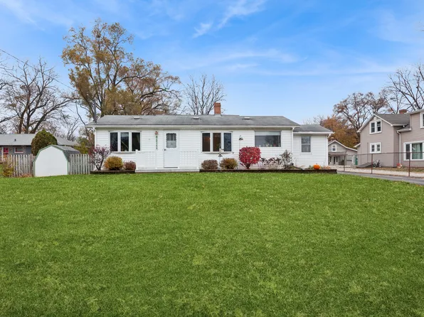 0S348 East St, Winfield, IL 60190