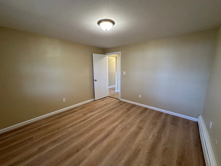 Notre Dame Apartments — Photo 23