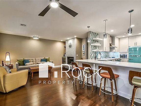 4th image of 600 NW 4th St APT 320