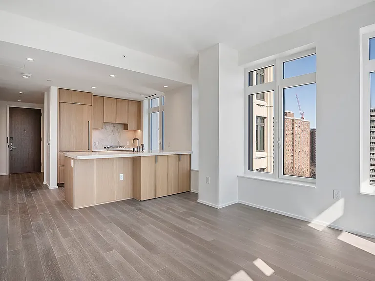 543 W 122nd St #7D — Photo 5