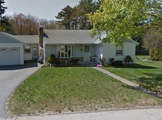 19 Pinecrest Rd, Scituate, RI 02857