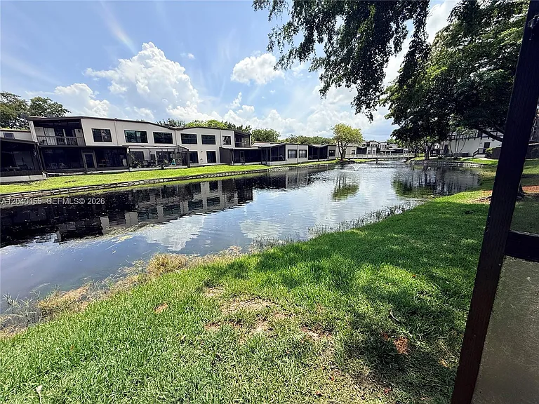 9717 N New River Canal Road 406 #406 — Photo 18