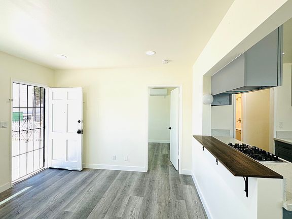 4th image of 170 S 3rd Ave APT A
