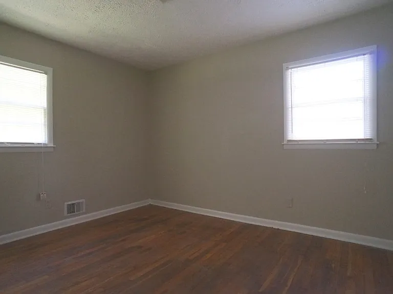 435 Barnett Shoals Rd — Photo 8