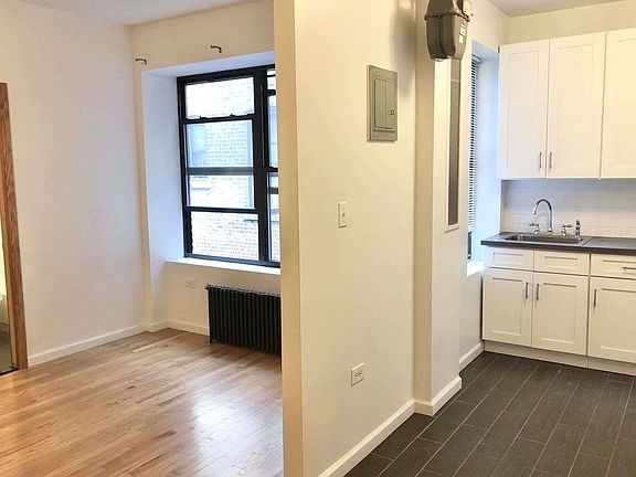 3rd image of 1281 Saint Nicholas Ave #5G