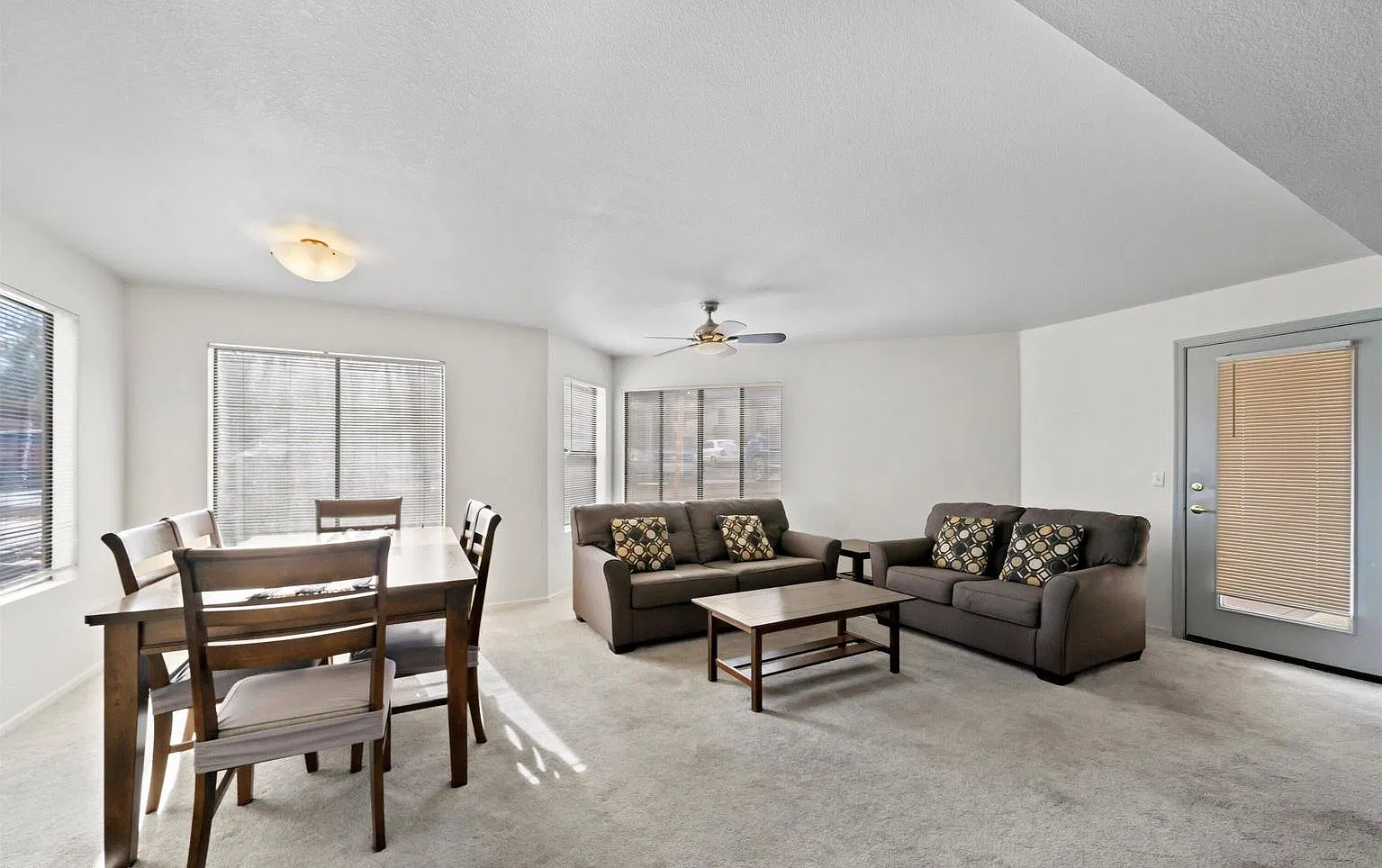 3 bed, 1152 sqft, $2,000 — Photo 1