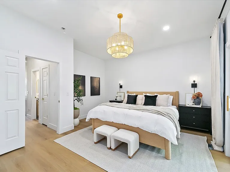150 S Straughan Ave — Photo 37