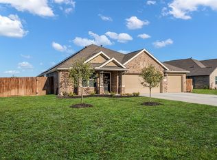 15315 Lake Front Dr, Mont Belvieu, TX 77523