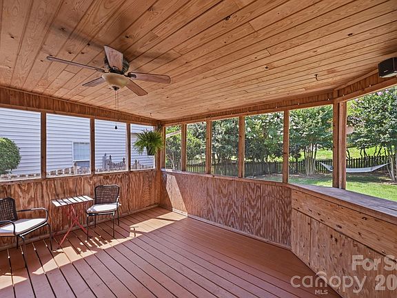 4th image of 8918 Magennis Grove Ct