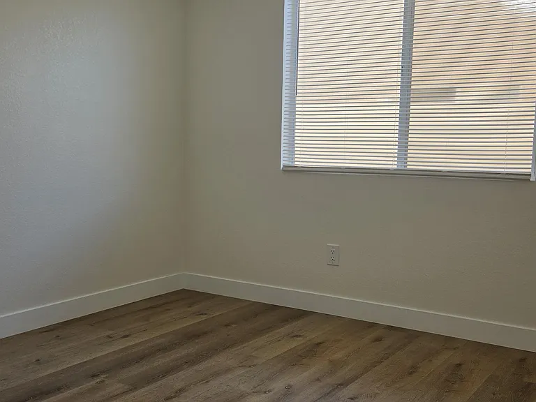 804 Napa Ct — Photo 10