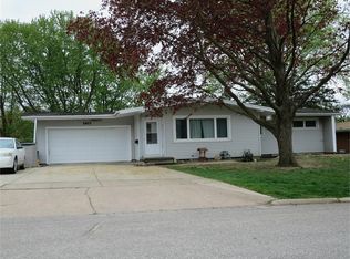 2611 Orchard St, Waterloo, IA 50702