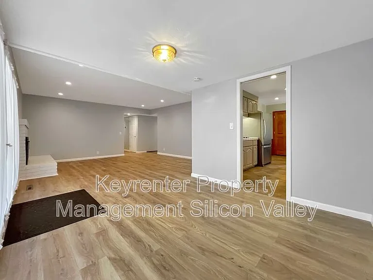373 Redwood Ave — Photo 8