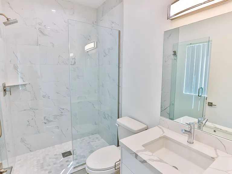 5536 Lexington Ave — Photo 9