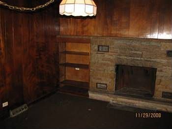 3rd image of 9524 S Woodlawn Ave