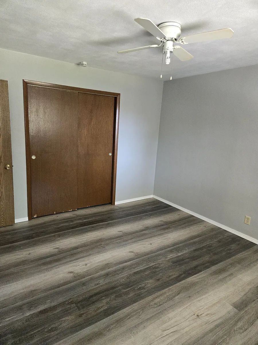 Building Photo - 306 E Johnson St #4