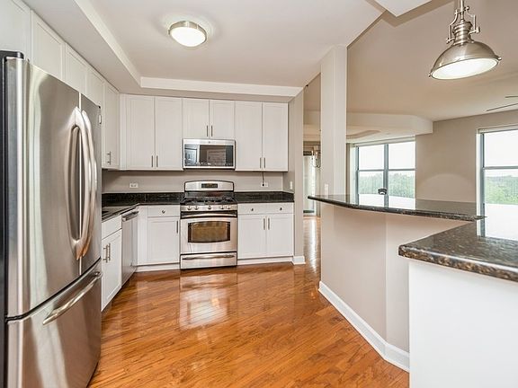 4th image of 9350 Skokie Blvd #608