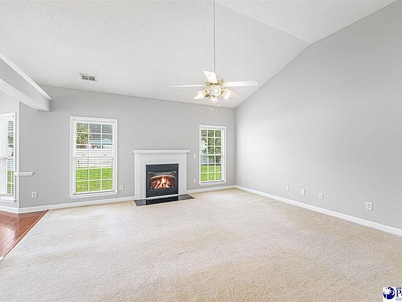 5th image of 724 Aster Dr