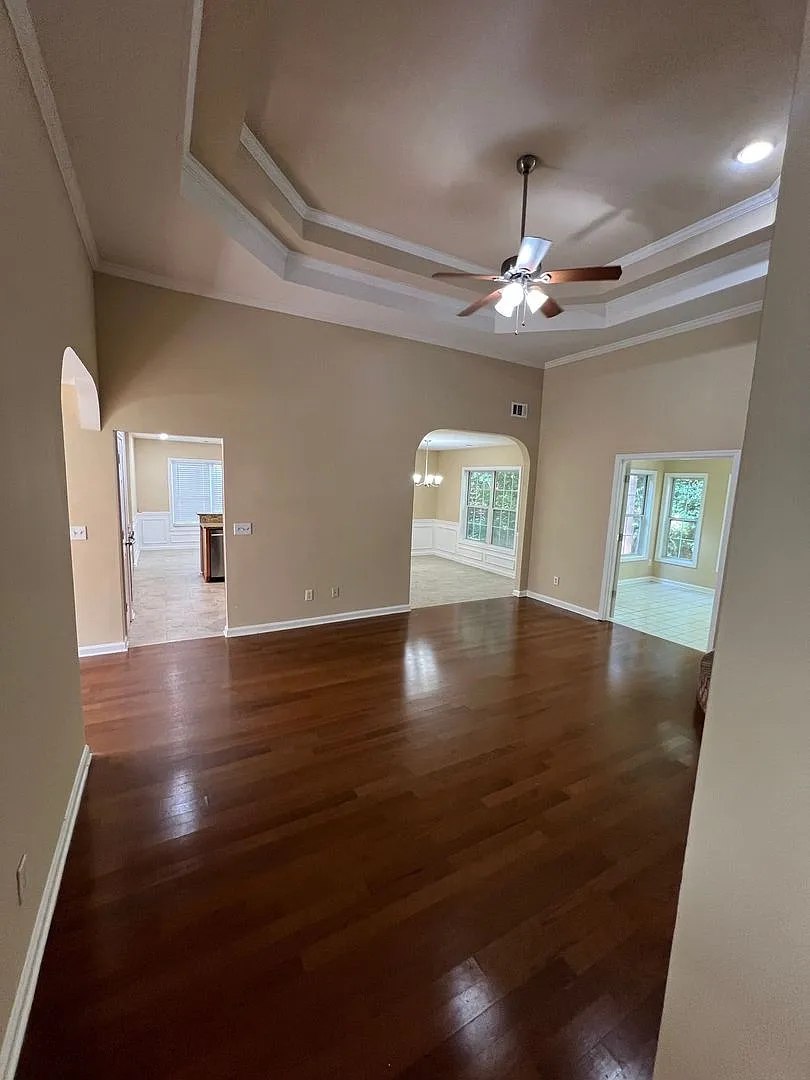 Gorgeous Ranch 4 bedroom 2 bath home in Lawrenceville — Photo 4