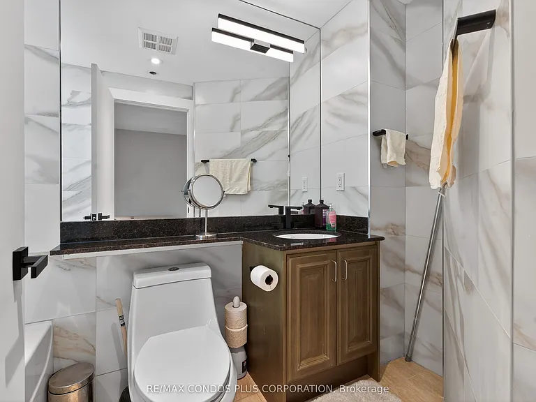 5 Marine Parade Dr #Townhouse 125 — Photo 22