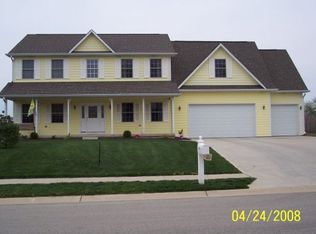 147 Chapman Cir, Greenfield, IN 46140