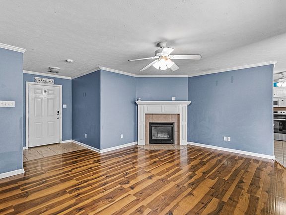 5th image of 40 Rosebud Cir