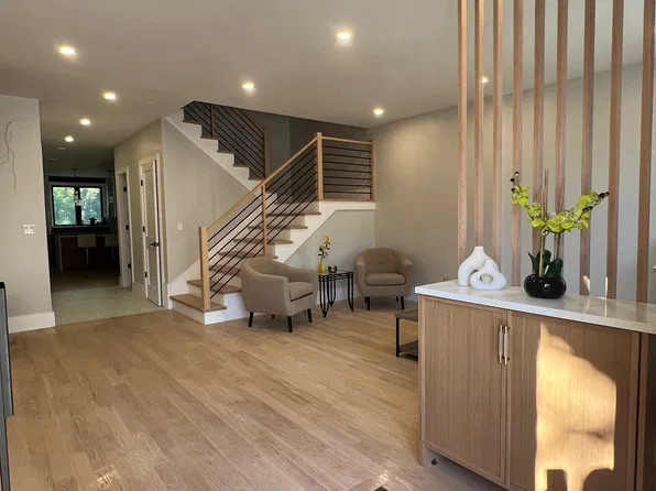 53 Oak Ave, West Newton, MA 02465