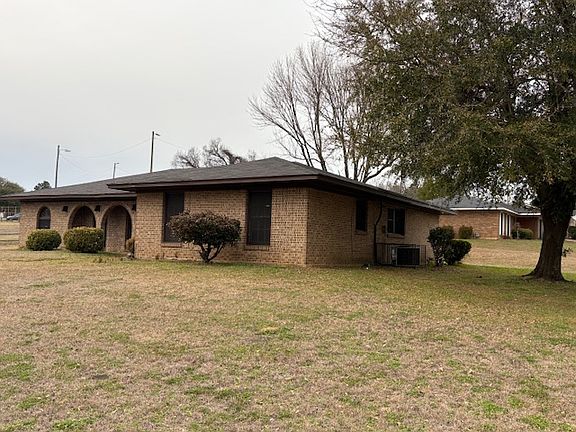 2nd image of 2300 Chappell Dr