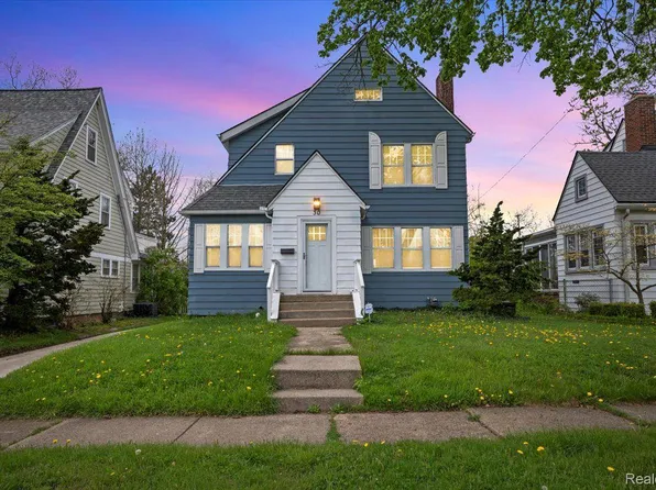 30 Chippewa Rd, Pontiac, MI 48341