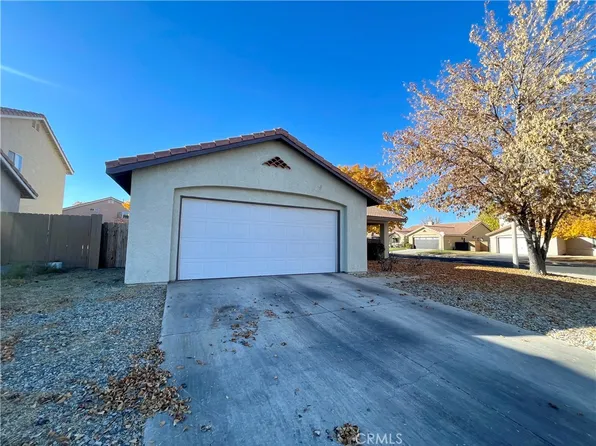 44135 17th St E, Lancaster, CA 93535